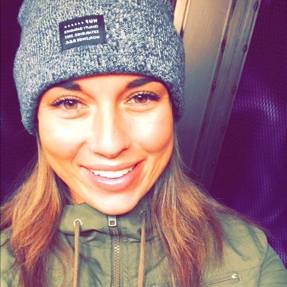 Meet your Posher, Miranda - Picture 4 of 5